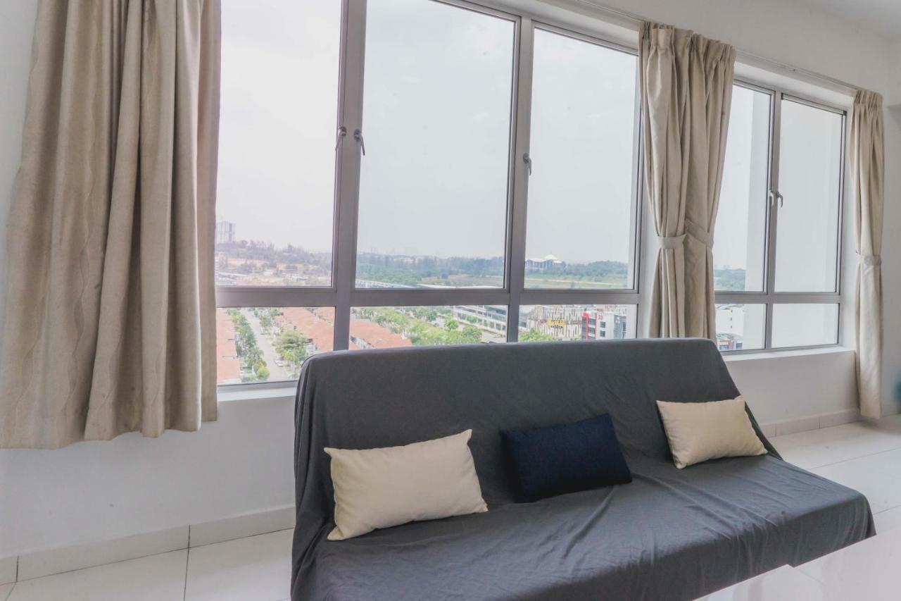 Shawn'S Akademic Suites Sky View B#11-27 Johor Bahru Exterior photo
